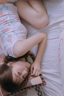 大胸美女